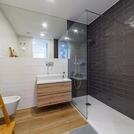 Tiles 23 Luxury & Parking By Sweet アヴェイロ