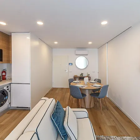 Tiles 23 Luxury & Parking By Sweet アヴェイロ