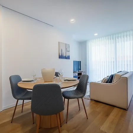 アパート Tiles 23 Luxury & Parking By Sweet *