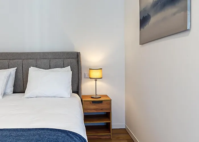 Tiles 23 Luxury & Parking By Sweet